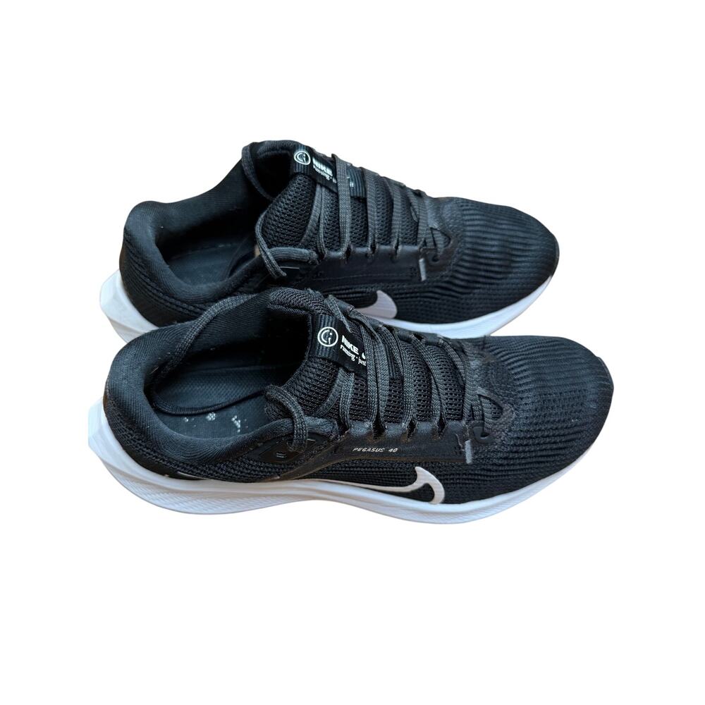 Nike Air Zoom Pegasus 40 Running Shoes Black White Women's 7.5 GUC - Picture 2 of 8